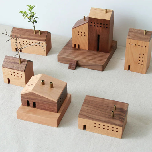 Wooden Miniature House – Decorative Incense Burner & Home Ornament